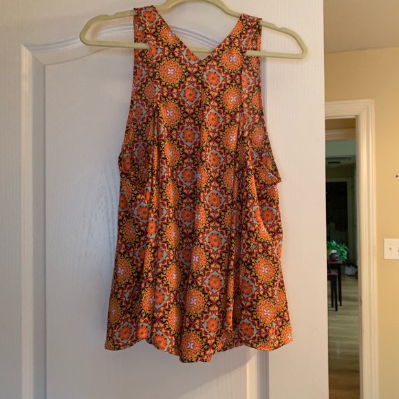 Pattern Top - Picture 2 of 3